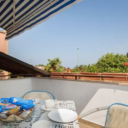 Apartments Nives Porec Exterior photo